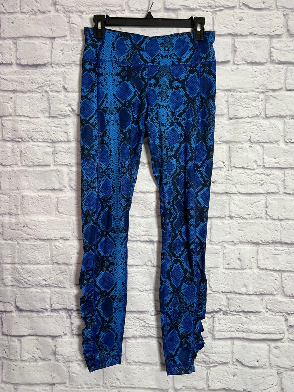 Lululemon Speed Leggings SIZE 6 Blue Black Snake Print Full Length Yoga Pants